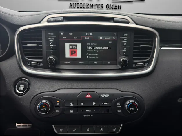 Kia Sorento 2.2 CRDI Style 7P. Automatic