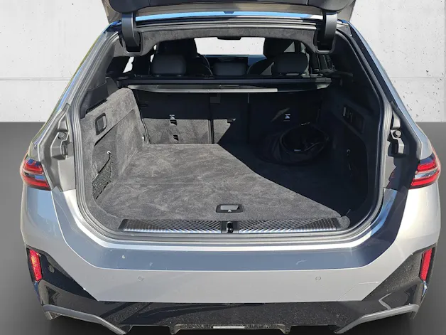 BMW i5 xDrive 40 Tour M S.Pro / 0.00% Leasing