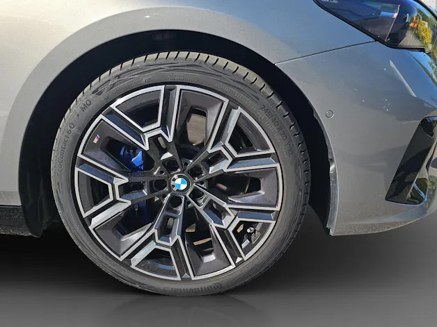 BMW i5 xDrive 40 Tour M S.Pro / 0.00% Leasing