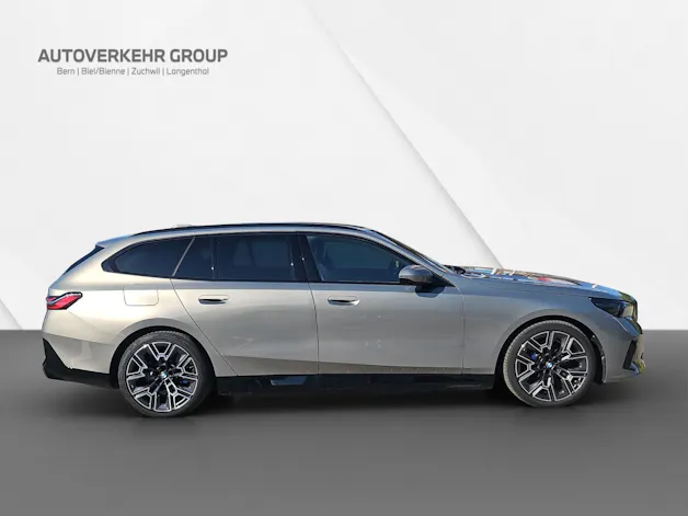 BMW i5 xDrive 40 Tour M S.Pro / 0.00% Leasing