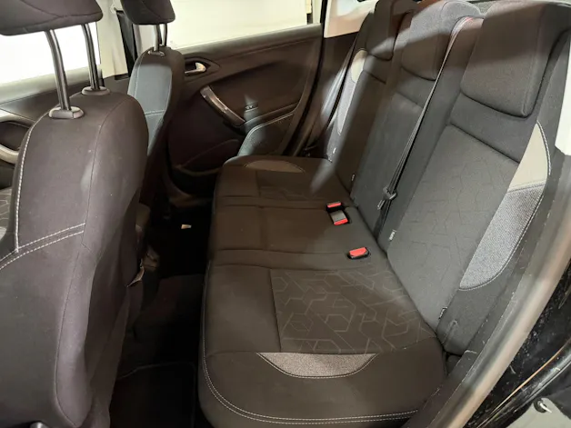 PEUGEOT 2008 1.2 PureTech Style EAT6