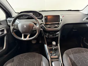 PEUGEOT 2008 1.2 PureTech Style EAT6