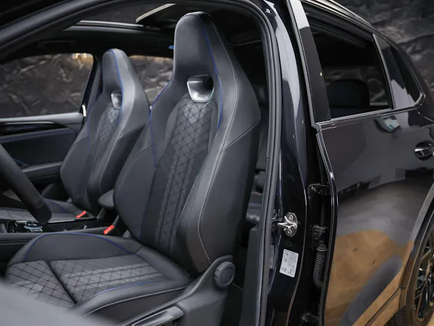 VW Tiguan 2.0 TDI SCR R-Line 4Motion DSG *Panorama*Massage*Lenkradheizung*360° Kamera*