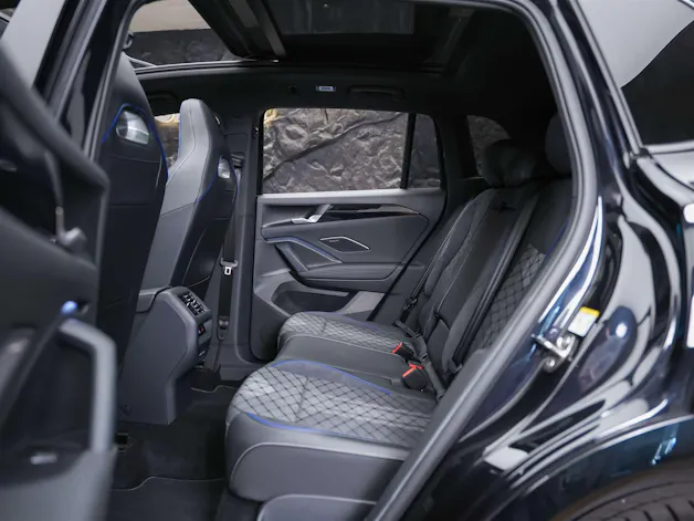 VW Tiguan 2.0 TDI SCR R-Line 4Motion DSG *Panorama*Massage*Lenkradheizung*360° Kamera*