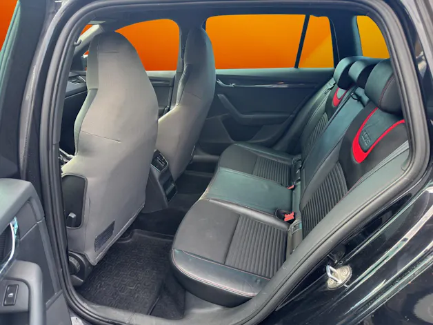SKODA Octavia Combi 2.0 TSI RS DSG