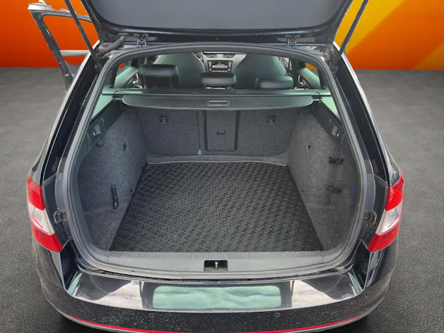 SKODA Octavia Combi 2.0 TSI RS DSG