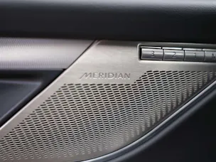 Jaguar F-Pace 3.0 D300 R-Dynamic MHEV SE AWD *Facelift*Panorama*Meridian*Lenkradheizung*
