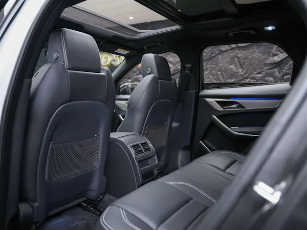 Jaguar F-Pace 3.0 D300 R-Dynamic MHEV SE AWD *Facelift*Panorama*Meridian*Lenkradheizung*