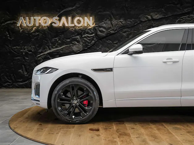 Jaguar F-Pace 3.0 D300 R-Dynamic MHEV SE AWD *Facelift*Panorama*Meridian*Lenkradheizung*