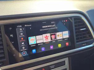 SEAT Ateca 2.0 TSI FR 4Drive DSG *Anhängerkupplung+8-fach bereift*