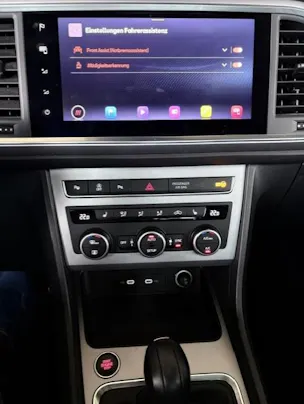 SEAT Ateca 2.0 TSI FR 4Drive DSG *Anhängerkupplung+8-fach bereift*