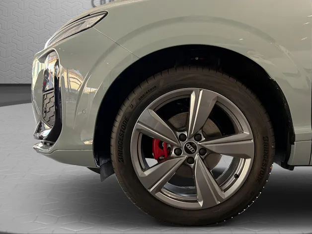 AUDI Q3 SUV 110 kW TFSI S tronic