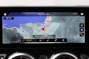 MERCEDES-BENZ GLA 250 AMG Line 4Matic