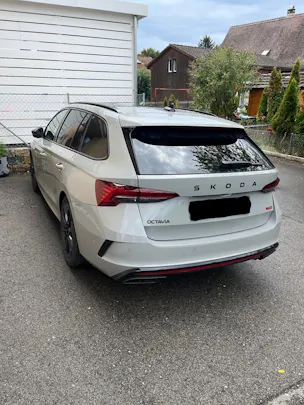SKODA Octavia Combi 2.0 TSI DSG RS