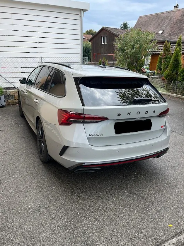 SKODA Octavia Combi 2.0 TSI DSG RS