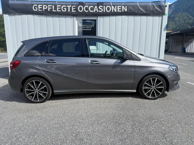MERCEDES-BENZ B 220 Urban 4Matic 7G-DCT *GRATISSERVICE* 4x4*