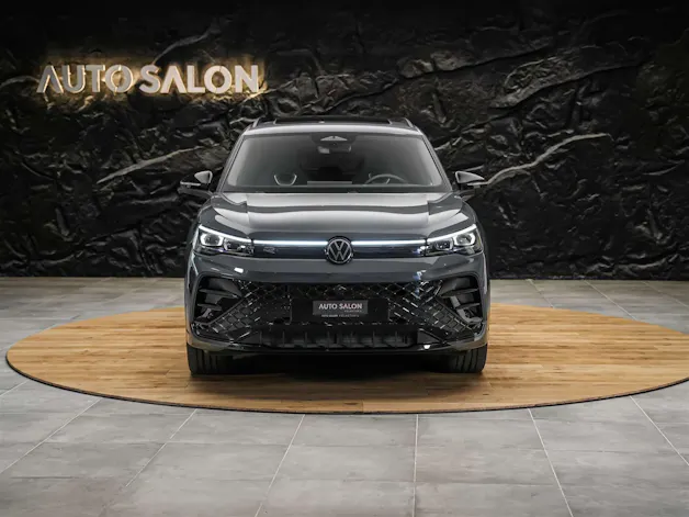 VW Tiguan 2.0 TDI SCR R-Line 4Motion DSG *Panorama*Massage*Lenkradheizung*360° Kamera*