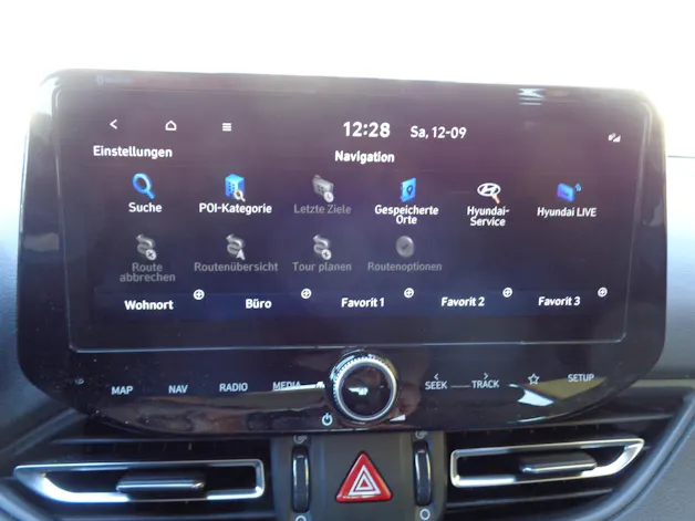 HYUNDAI i30 Wagon 1.5 T-GDi Amplia 48V MH DCT
