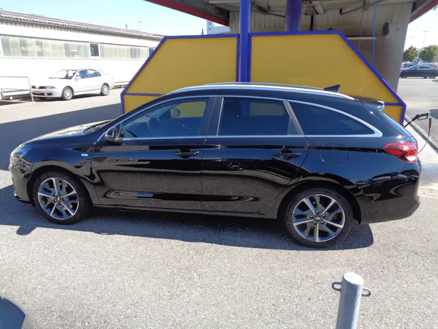 HYUNDAI i30 Wagon 1.5 T-GDi Amplia 48V MH DCT