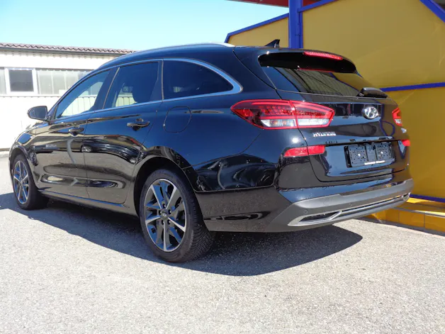 HYUNDAI i30 Wagon 1.5 T-GDi Amplia 48V MH DCT