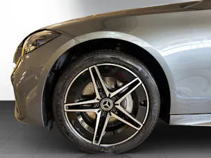 MERCEDES-BENZ C 300e AMG Line