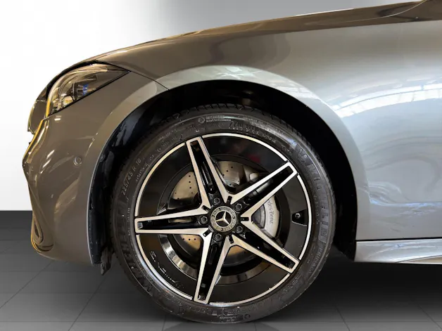 MERCEDES-BENZ C 300e AMG Line