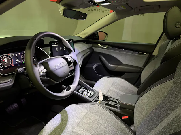SKODA Octavia Combi 2.0 TSI DSG Selection 4x4