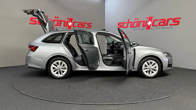 SKODA Octavia Combi 2.0 TSI DSG Selection 4x4