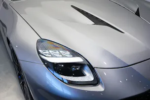ASTON MARTIN Vanquish 5.2 V12 Bi-Turbo *Full Carbon* *Panorama* *Titanauspuff*