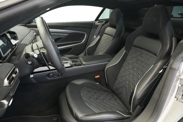 ASTON MARTIN Vanquish 5.2 V12 Bi-Turbo *Full Carbon* *Panorama* *Titanauspuff*