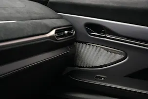 ASTON MARTIN Vanquish 5.2 V12 Bi-Turbo *Full Carbon* *Panorama* *Titanauspuff*