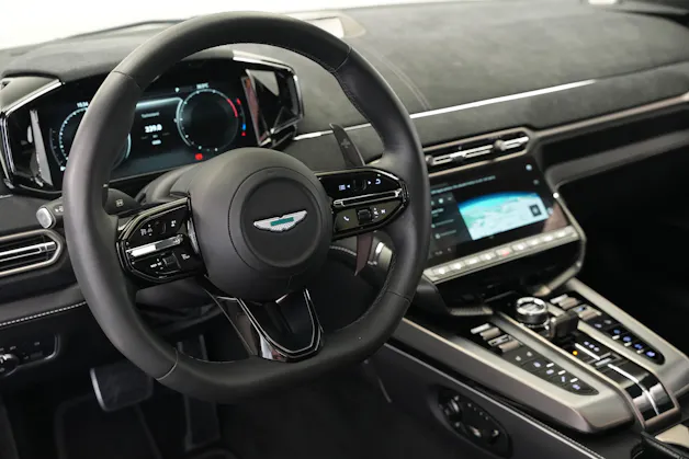 ASTON MARTIN Vanquish 5.2 V12 Bi-Turbo *Full Carbon* *Panorama* *Titanauspuff*