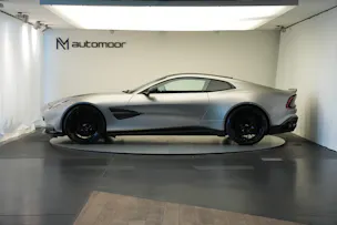 ASTON MARTIN Vanquish 5.2 V12 Bi-Turbo *Full Carbon* *Panorama* *Titanauspuff*