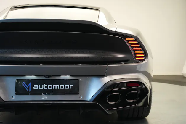 ASTON MARTIN Vanquish 5.2 V12 Bi-Turbo *Full Carbon* *Panorama* *Titanauspuff*