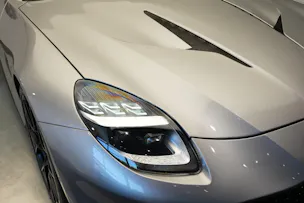 ASTON MARTIN Vanquish 5.2 V12 Bi-Turbo *Full Carbon* *Panorama* *Titanauspuff*