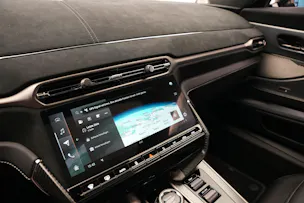 ASTON MARTIN Vanquish 5.2 V12 Bi-Turbo *Full Carbon* *Panorama* *Titanauspuff*