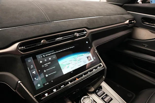 ASTON MARTIN Vanquish 5.2 V12 Bi-Turbo *Full Carbon* *Panorama* *Titanauspuff*