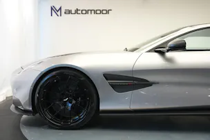 ASTON MARTIN Vanquish 5.2 V12 Bi-Turbo *Full Carbon* *Panorama* *Titanauspuff*