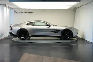 ASTON MARTIN Vanquish 5.2 V12 Bi-Turbo *Full Carbon* *Panorama* *Titanauspuff*