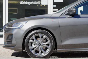 FORD Focus 1.0 MHEV ST-Line X Automat