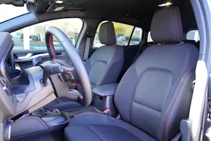 FORD Focus 1.0 MHEV ST-Line X Automat