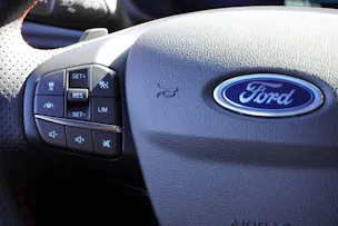 FORD Focus 1.0 MHEV ST-Line X Automat