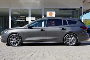 FORD Focus 1.0 MHEV ST-Line X Automat