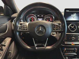 MERCEDES-BENZ GLA 200 Night Star AMG Line