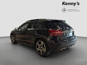 MERCEDES-BENZ GLA 200 Night Star AMG Line