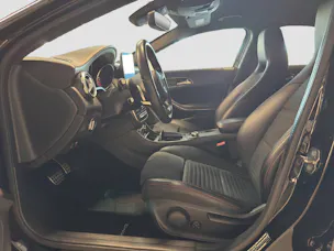 MERCEDES-BENZ GLA 200 Night Star AMG Line