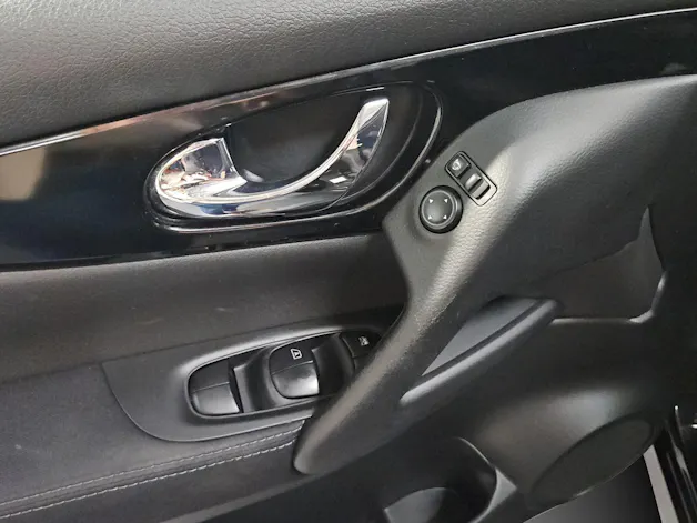 NISSAN Qashqai 1.6 dCi N-Connecta Xtronic CVT