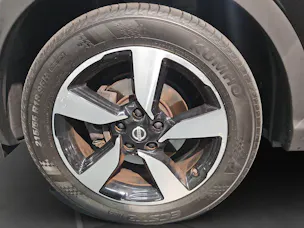 NISSAN Qashqai 1.6 dCi N-Connecta Xtronic CVT