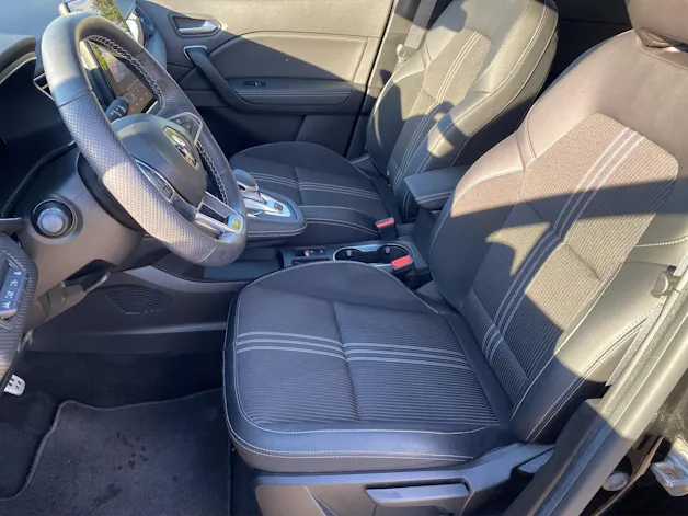 RENAULT Captur 1.6 E-Tech 145 E-Tech Engineered DHT