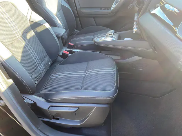 RENAULT Captur 1.6 E-Tech 145 E-Tech Engineered DHT